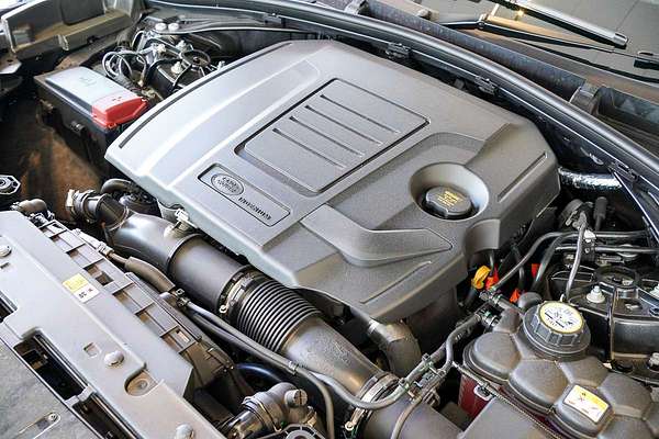 2024 Land Rover Range Rover Velar P250 Dynamic SE L560