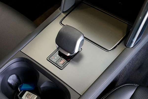 2024 Land Rover Discovery Sport P250 Dynamic SE L550
