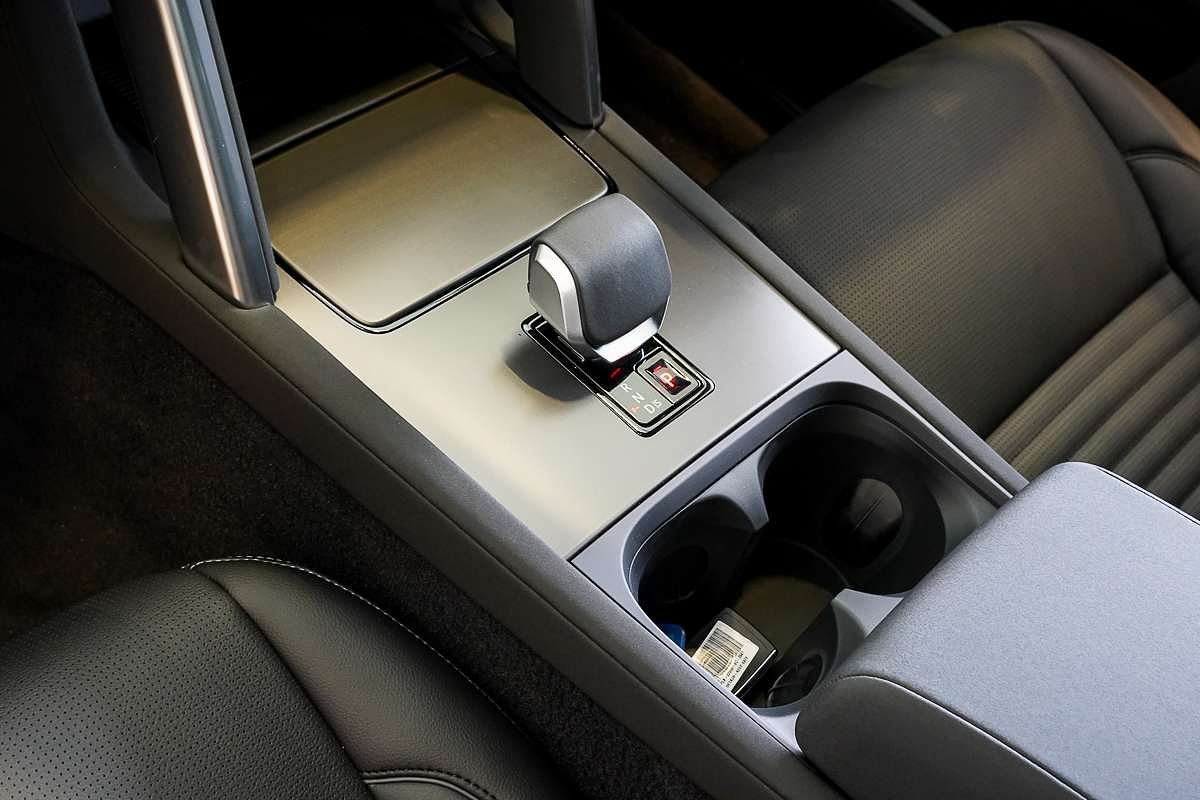 2024 Land Rover Discovery Sport P250 Dynamic SE L550