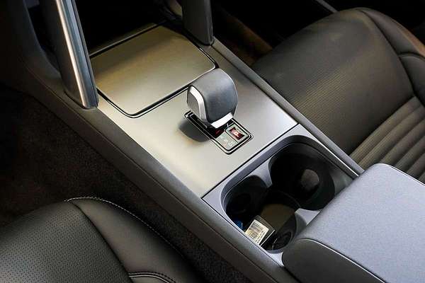 2024 Land Rover Discovery Sport P250 Dynamic SE L550
