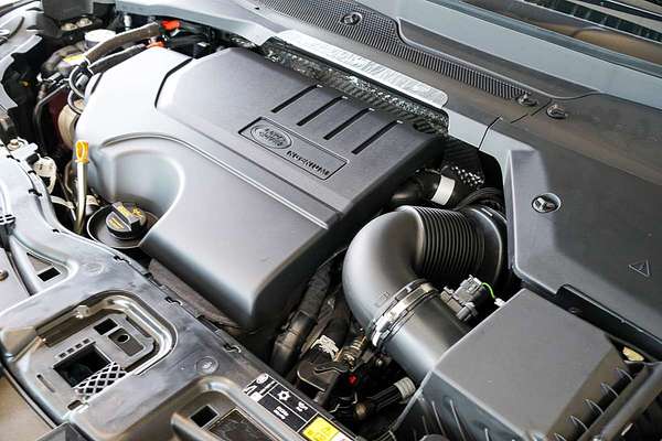 2024 Land Rover Discovery Sport P250 Dynamic SE L550