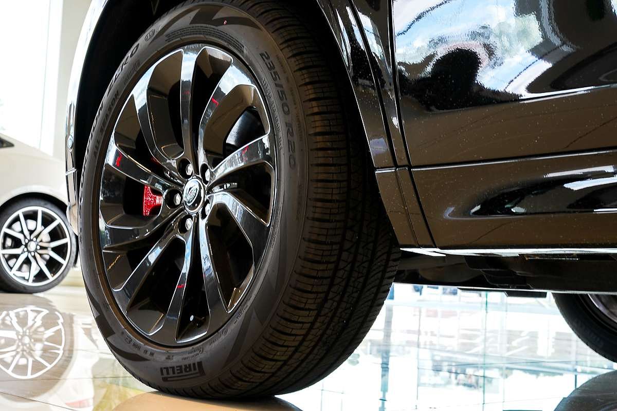 2024 Land Rover Discovery Sport P250 Dynamic SE L550
