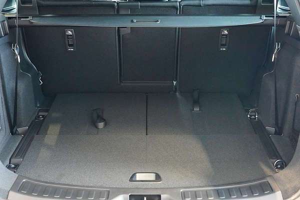 2024 Land Rover Discovery Sport P250 Dynamic SE L550