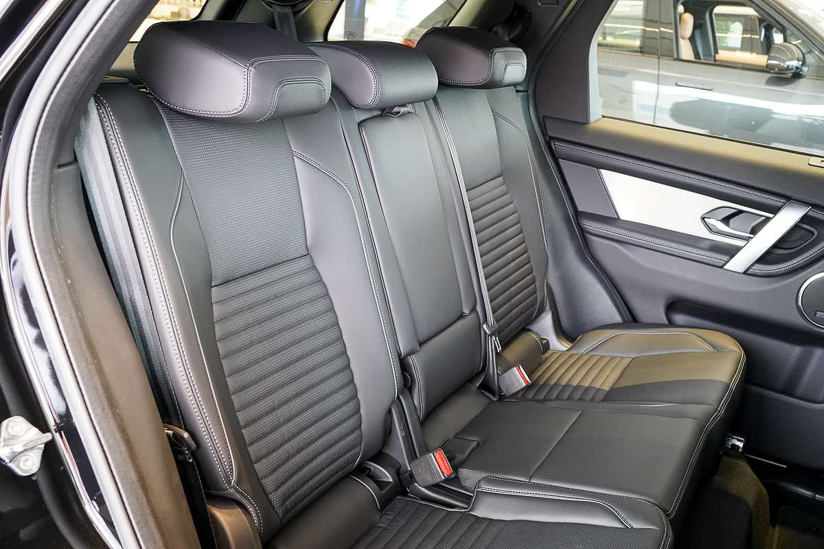 2024 Land Rover Discovery Sport P250 Dynamic SE L550