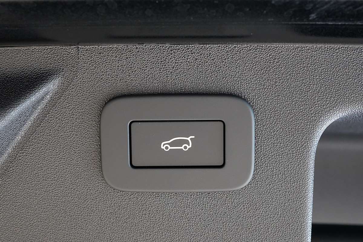2024 Land Rover Discovery Sport P250 Dynamic SE L550