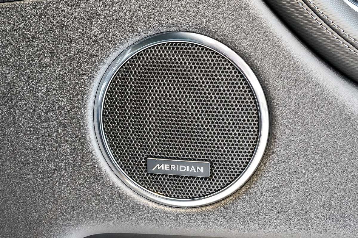 2024 Land Rover Discovery Sport P250 Dynamic SE L550