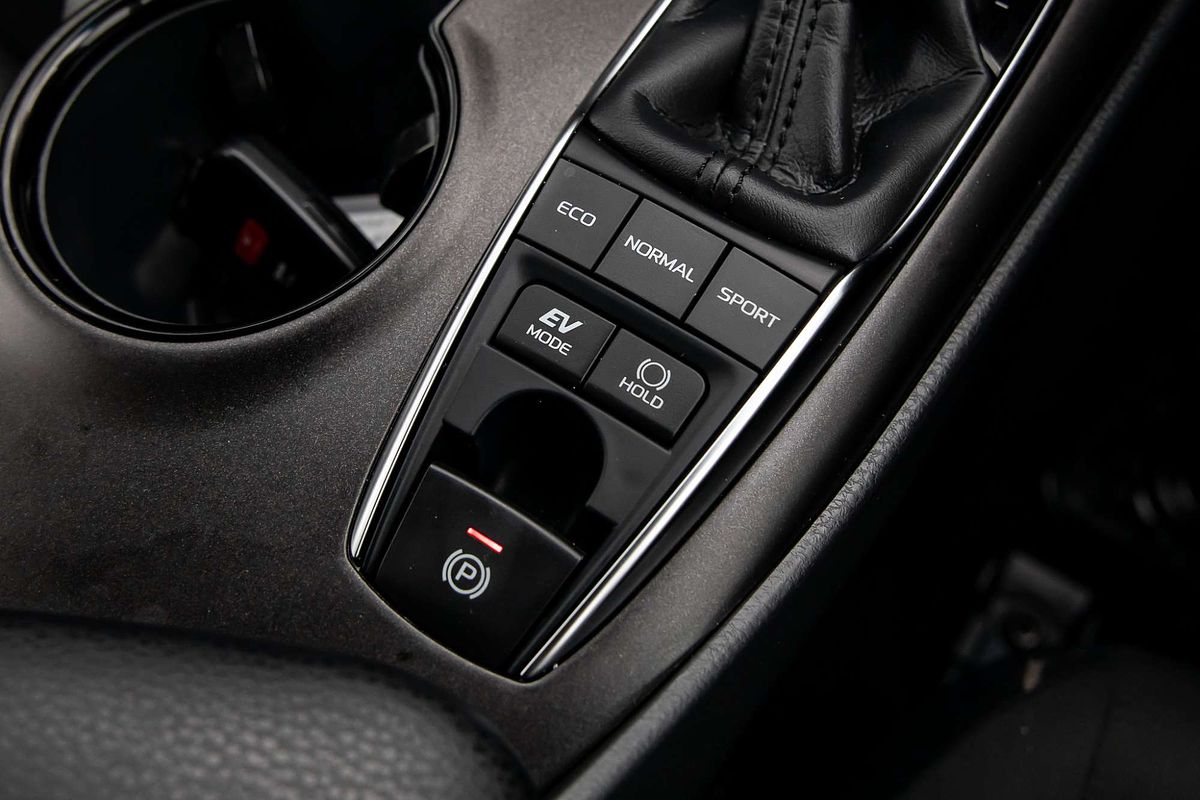 2021 Toyota Camry Ascent AXVH70R