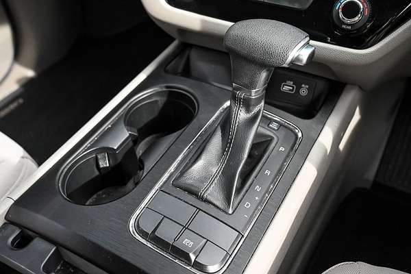 2017 Kia Carnival S YP
