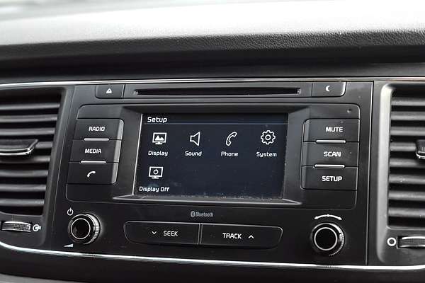 2017 Kia Carnival S YP
