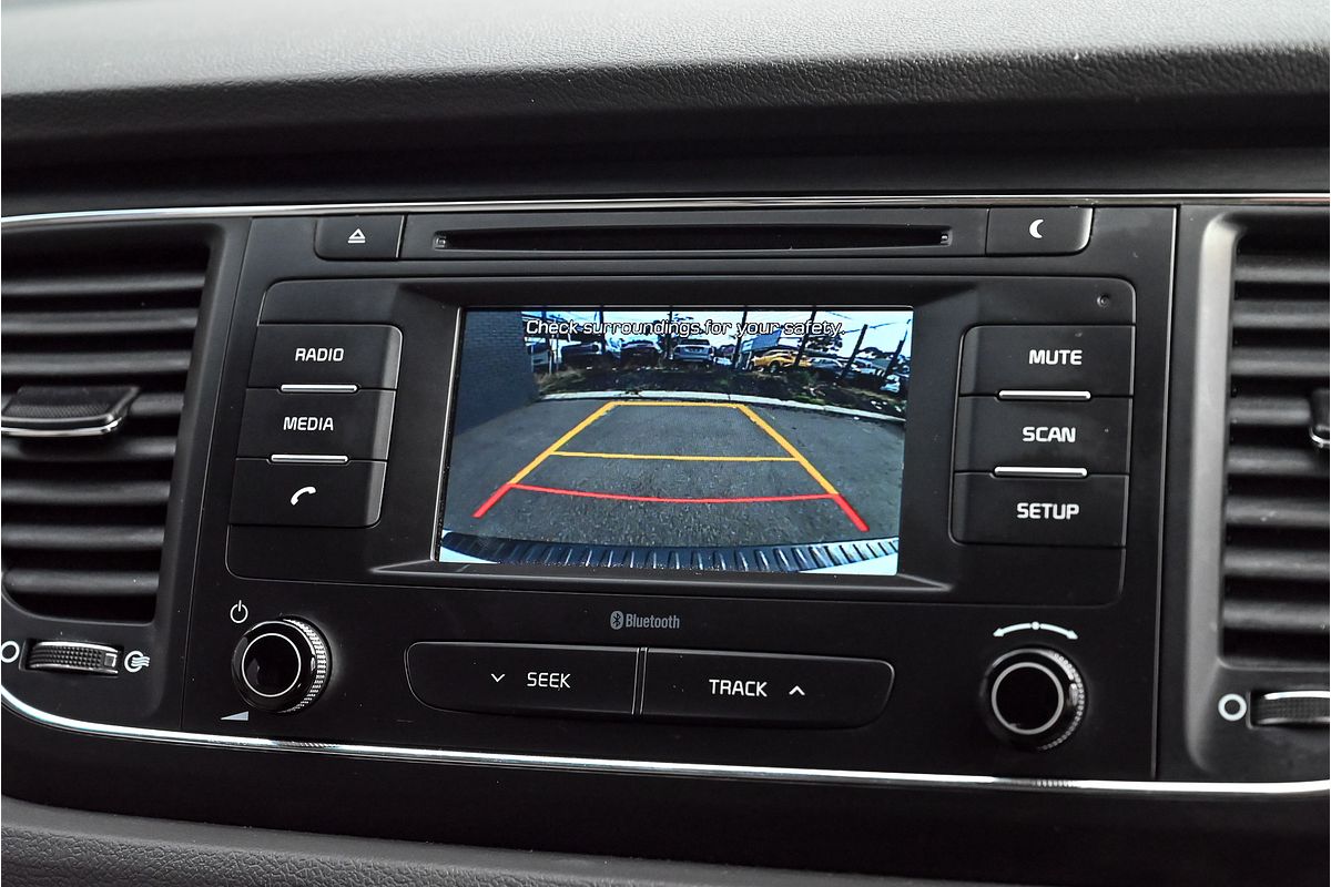 2017 Kia Carnival S YP
