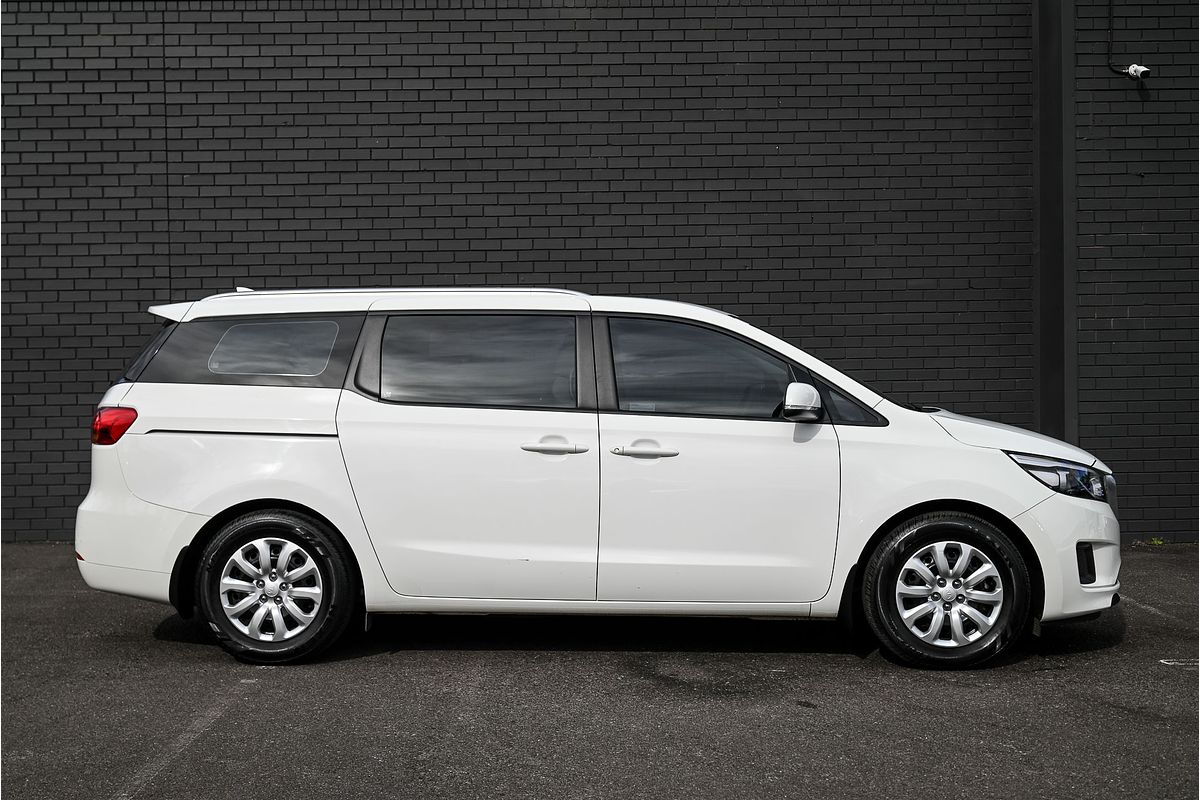 2017 Kia Carnival S YP