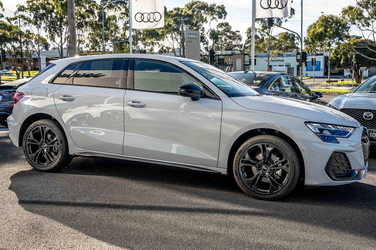2024 Audi A3 35 TFSI S line GY