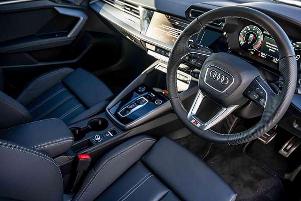 2024 Audi A3 35 TFSI S line GY