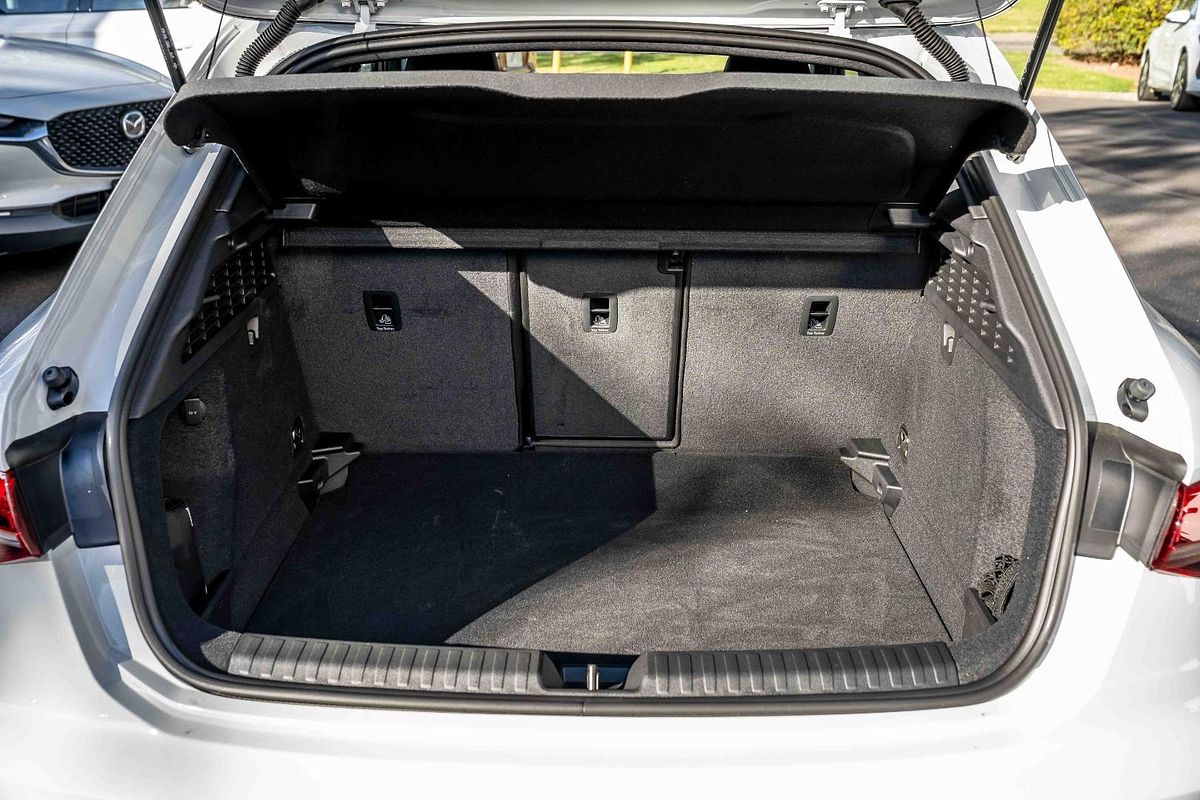 2024 Audi A3 35 TFSI S line GY