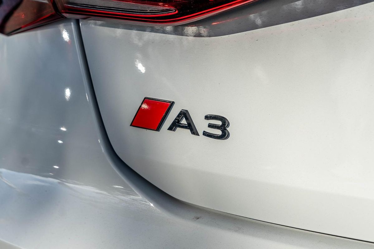 2024 Audi A3 35 TFSI S line GY