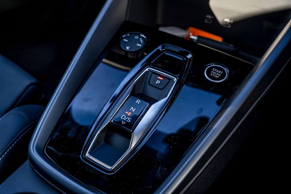2024 Audi A3 35 TFSI S line GY