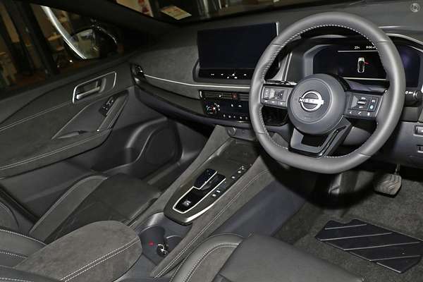 2025 Nissan QASHQAI N-DESIGN e-POWER J12