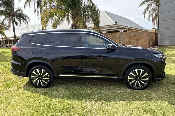 2025 Chery Tiggo 8 Super Hybrid Ultimate T31