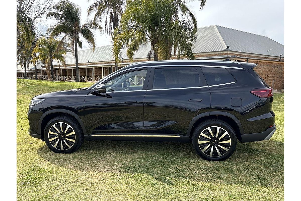 2025 Chery Tiggo 8 Super Hybrid Ultimate T31