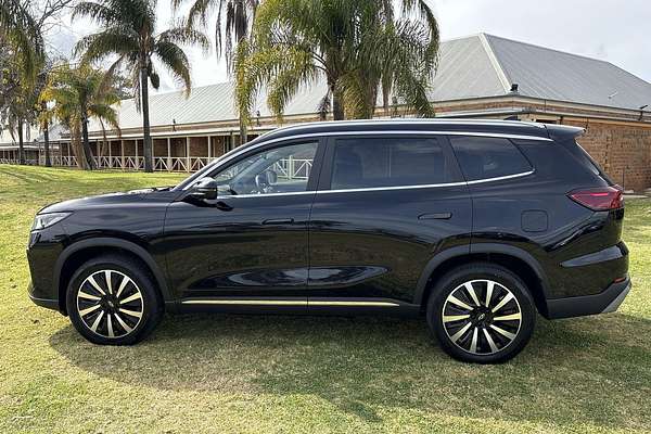 2025 Chery Tiggo 8 Super Hybrid Ultimate T31