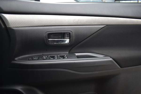 2016 Mitsubishi Outlander LS ZK