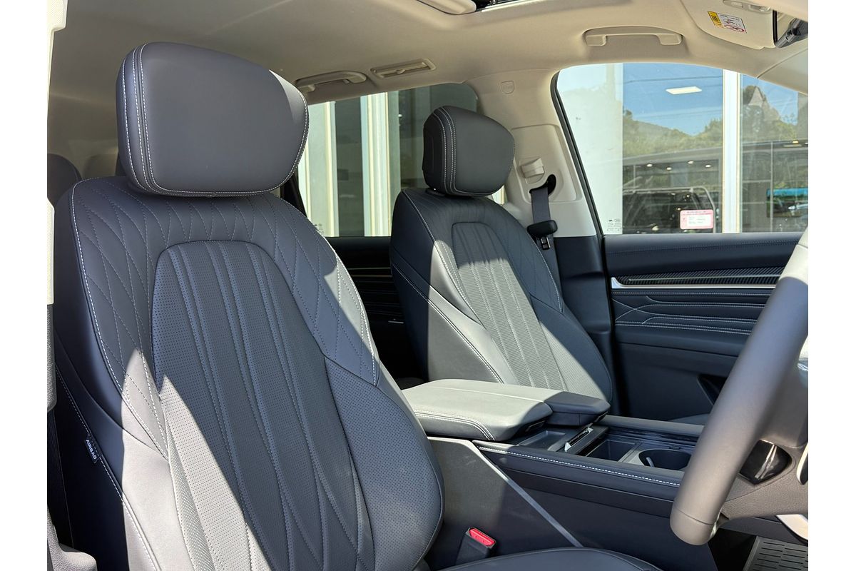 2025 LDV D90 Executive SV9A