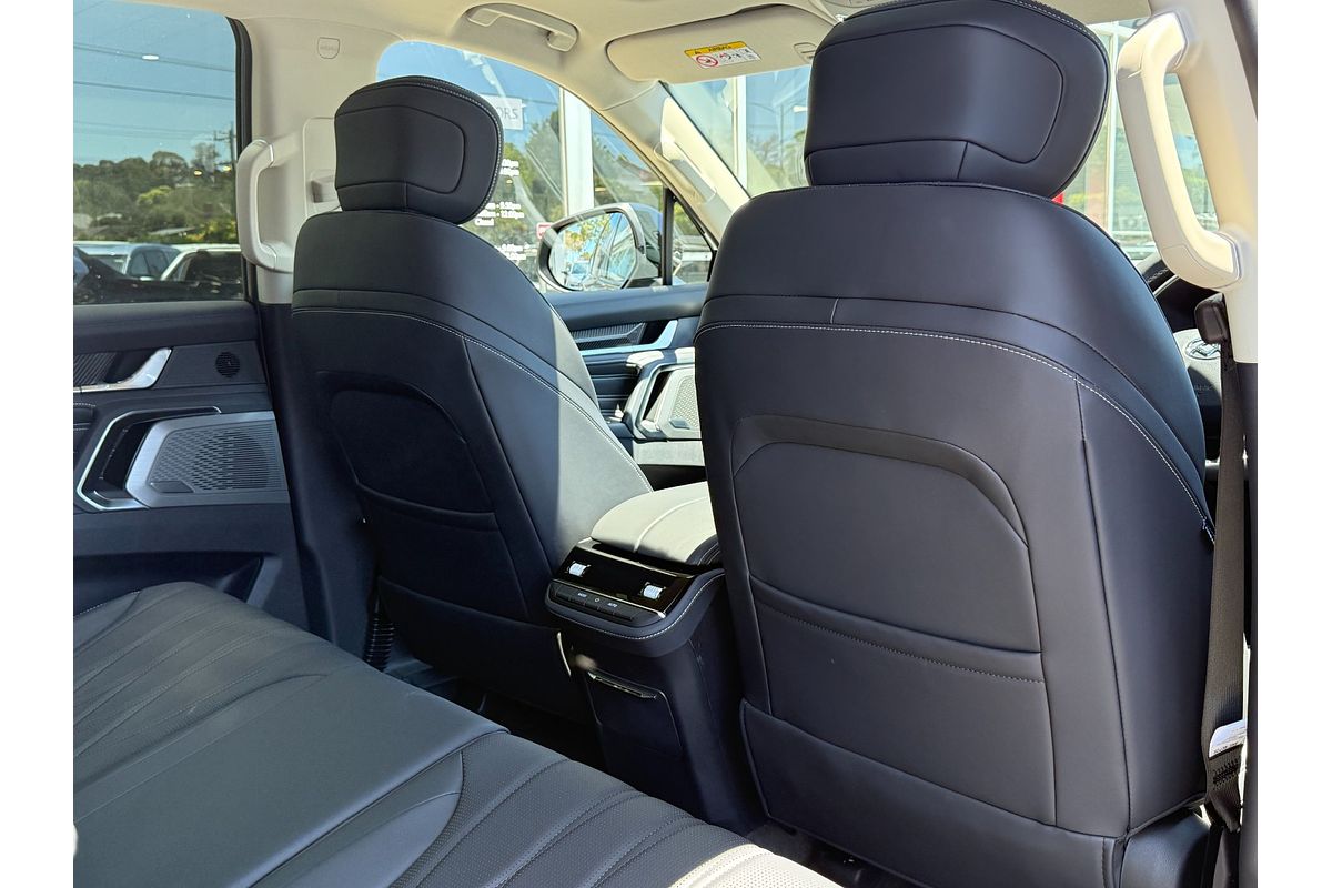 2025 LDV D90 Executive SV9A