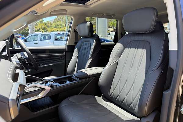 2025 LDV D90 Executive SV9A