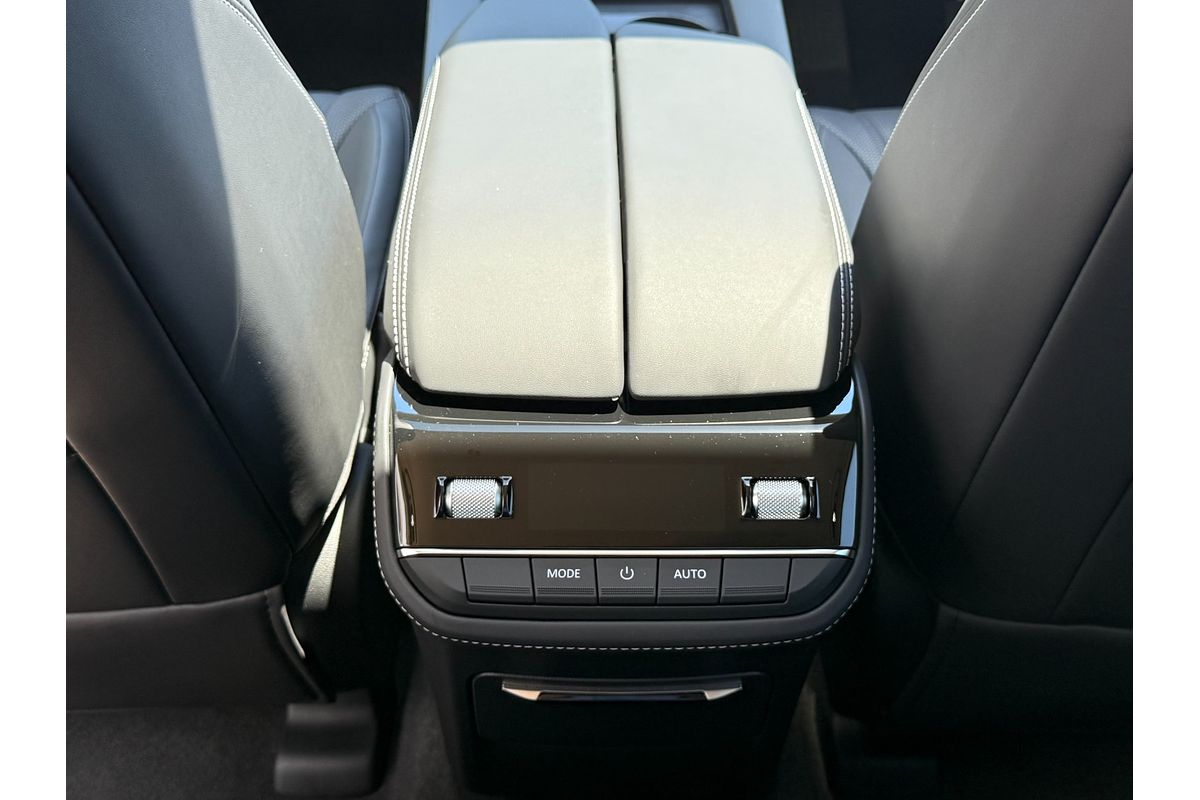 2025 LDV D90 Executive SV9A