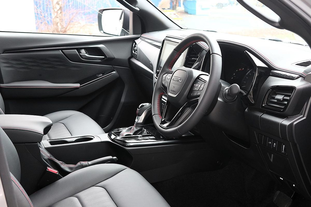 2024 Isuzu D-MAX X-TERRAIN 4X4