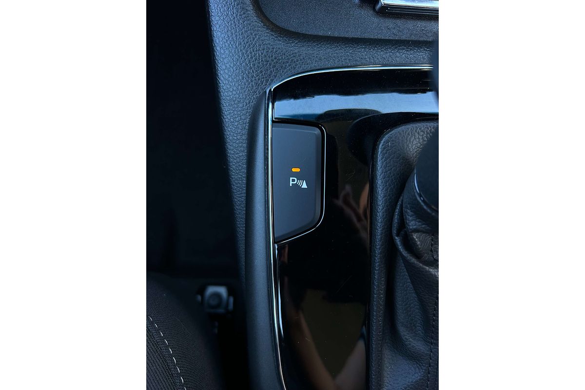 2017 Kia Cerato S YD