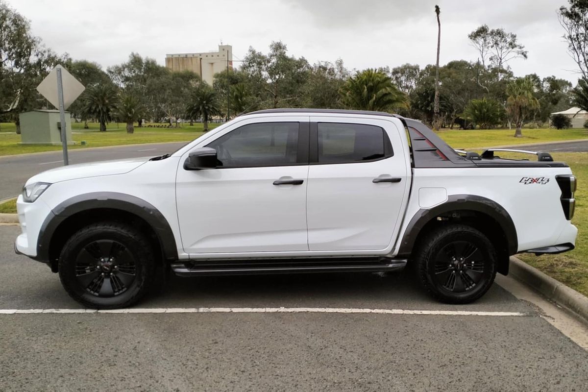 2022 Isuzu D-MAX X-TERRAIN 4X4