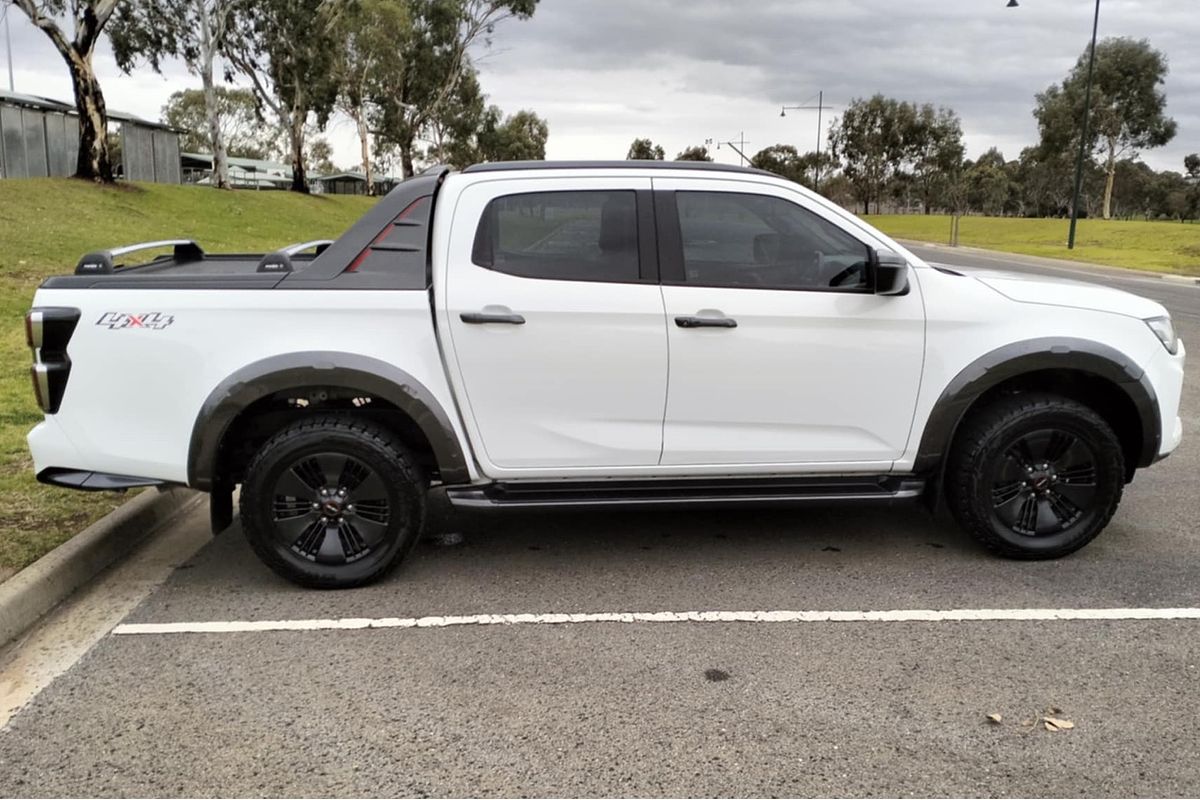 2022 Isuzu D-MAX X-TERRAIN 4X4