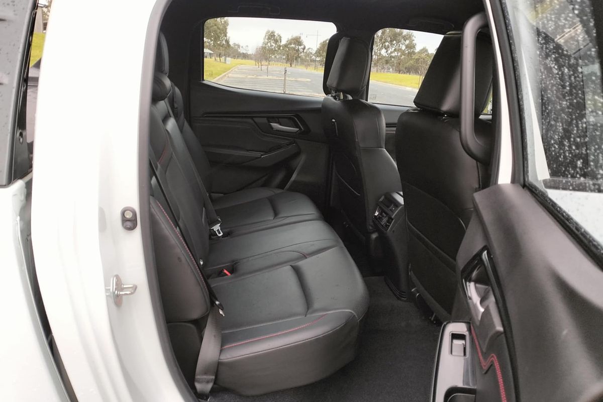 2022 Isuzu D-MAX X-TERRAIN 4X4