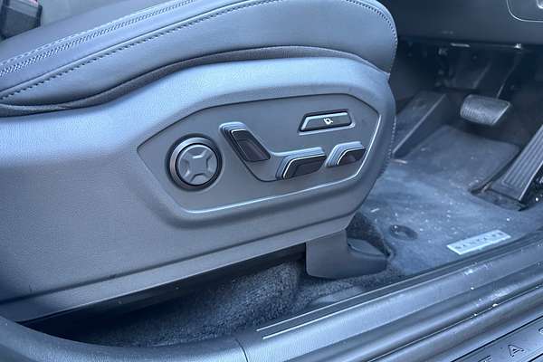 2025 Hyundai Santa Fe Hybrid Calligraphy MX5.V1