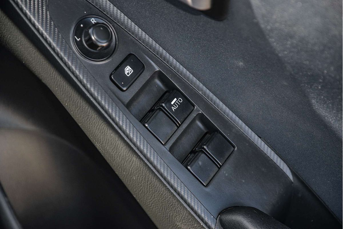 2015 Mazda 2 Maxx DJ Series