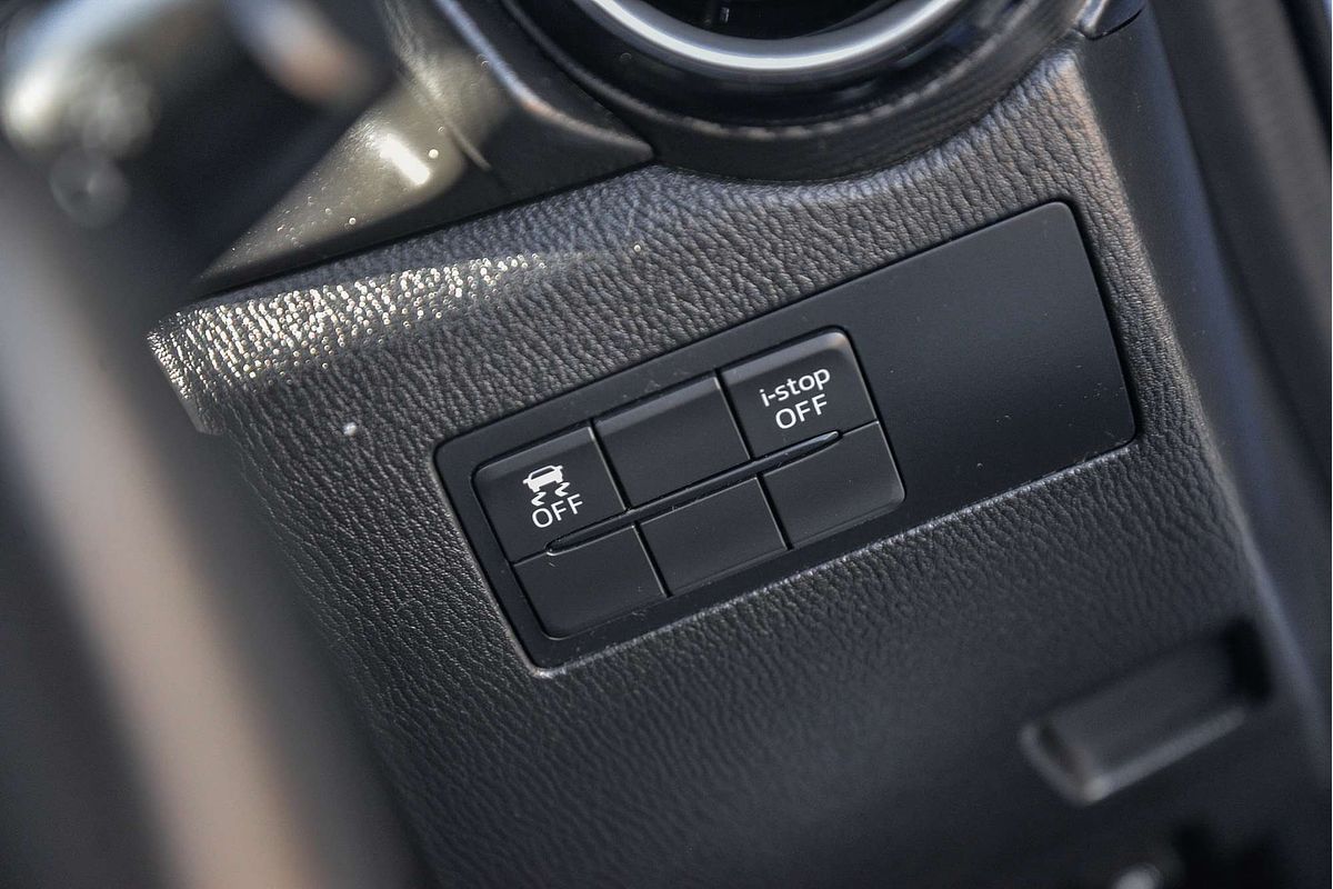 2015 Mazda 2 Maxx DJ Series