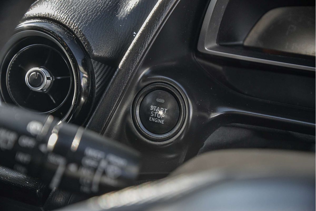 2015 Mazda 2 Maxx DJ Series