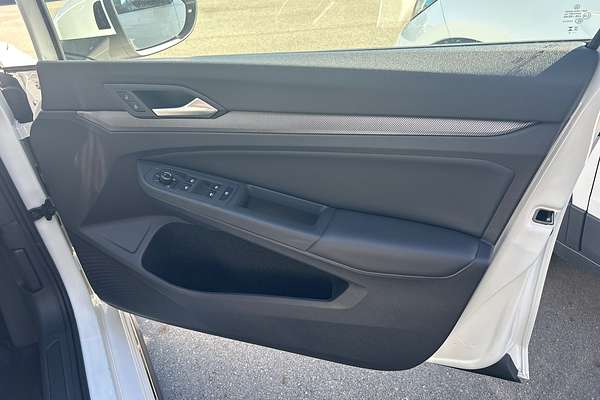 2025 Volkswagen Golf 110TSI R-Line 8.5