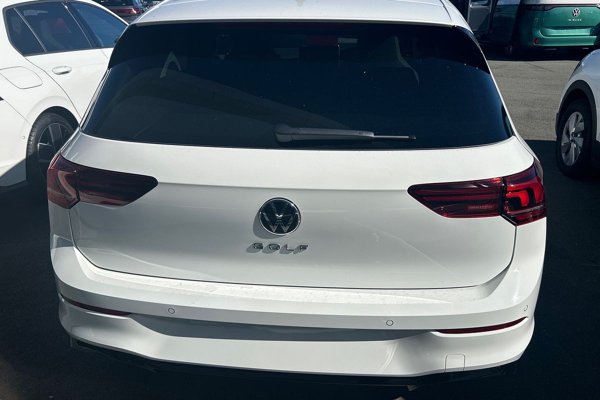 2025 Volkswagen Golf 110TSI R-Line 8.5