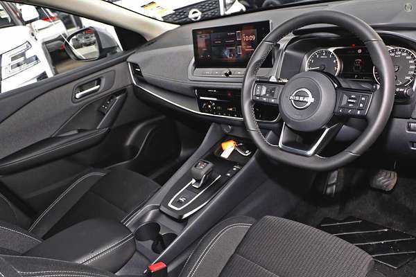 2025 Nissan QASHQAI ST J12