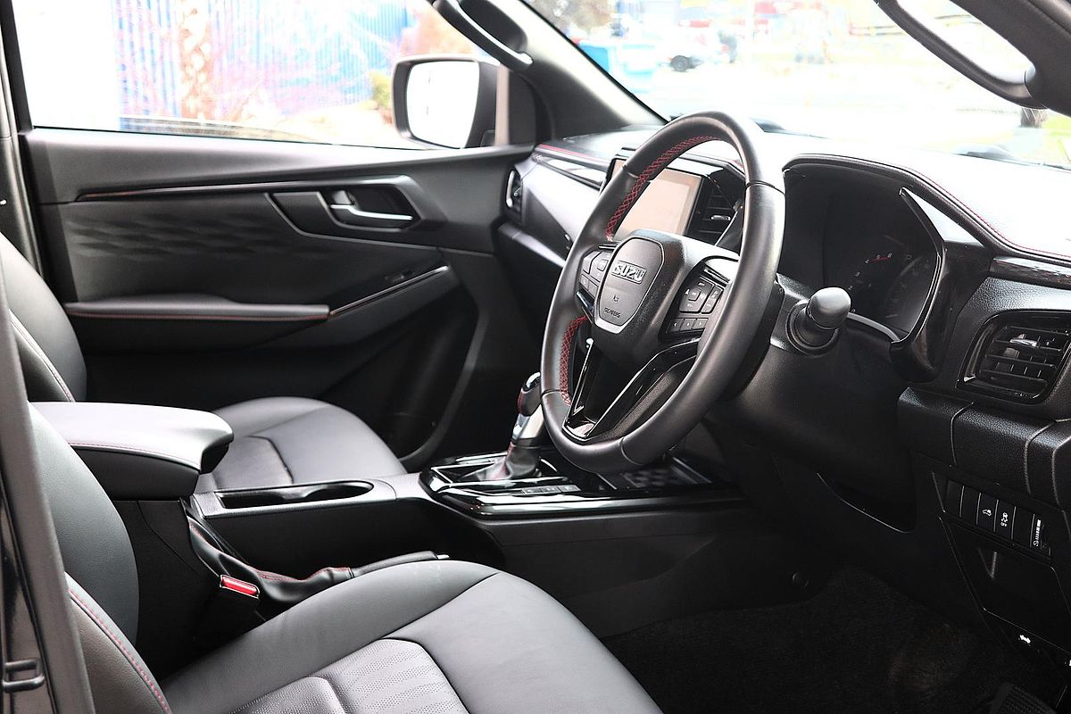 2024 Isuzu D-MAX X-TERRAIN 4X4