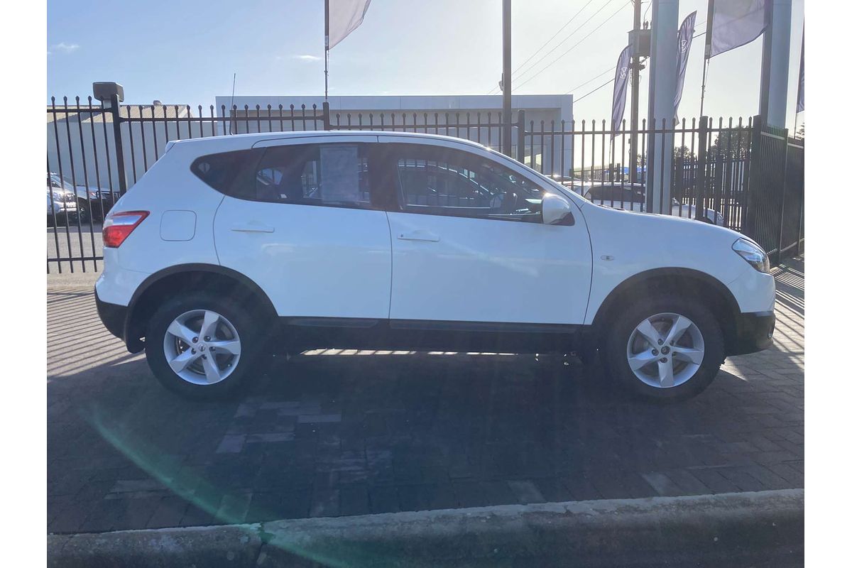 2013 Nissan Dualis ST J10 Series 4