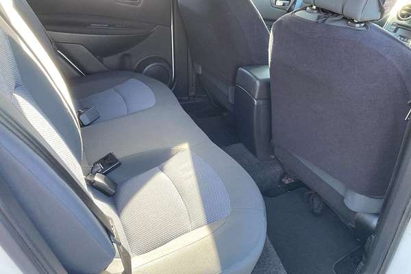 2013 Nissan Dualis ST J10 Series 4