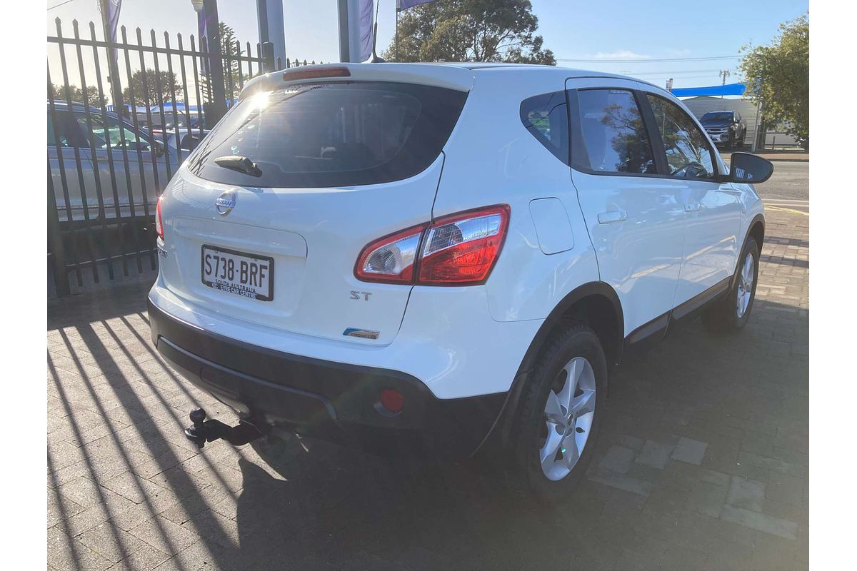 2013 Nissan Dualis ST J10 Series 4
