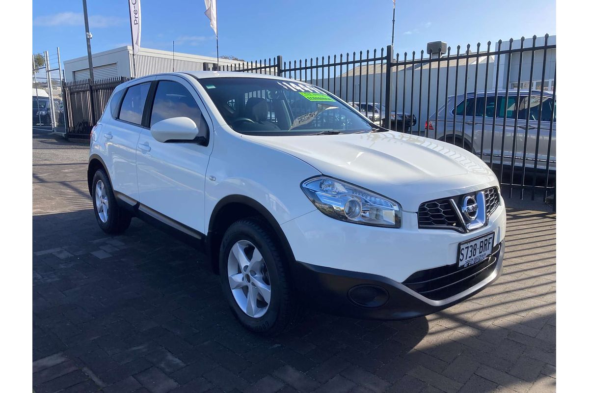 2013 Nissan Dualis ST J10 Series 4