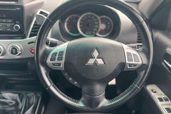 2014 Mitsubishi Triton GLX-R MN 4X4