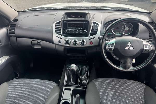 2014 Mitsubishi Triton GLX-R MN 4X4