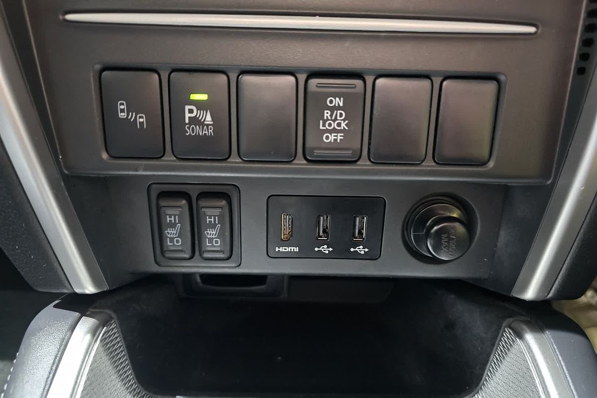 2022 Mitsubishi Triton GSR MR 4X4