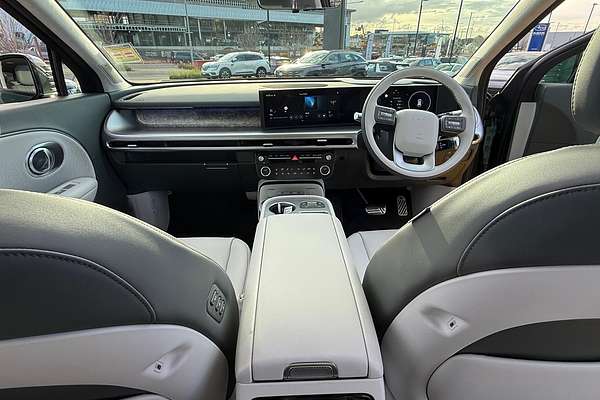 2025 Hyundai IONIQ 9 Calligraphy ME.V1